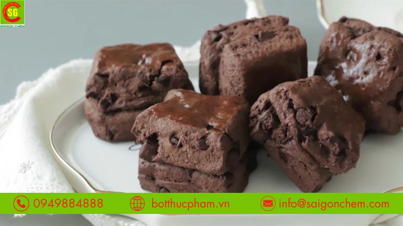 BÍ QUYẾT LÀM BÁNH BẰNG BỘT CACAO VÀ NHỮNG LƯU Ý KHI SỬ DỤNG